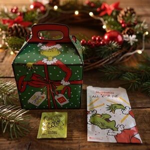 McDonalds Grinch Meal Box Dill Pickle Seasoning Salt McShaker Fries Bag Pouch